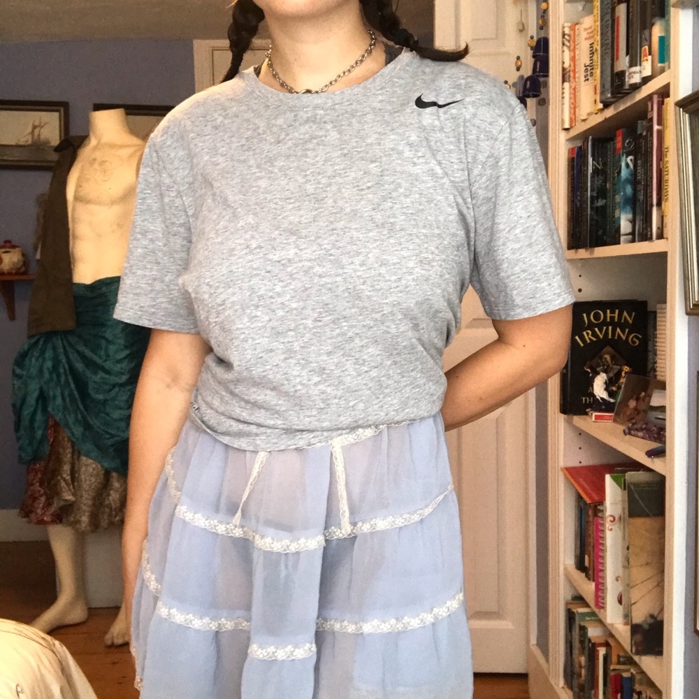 Basic Nike Shirt - image 6